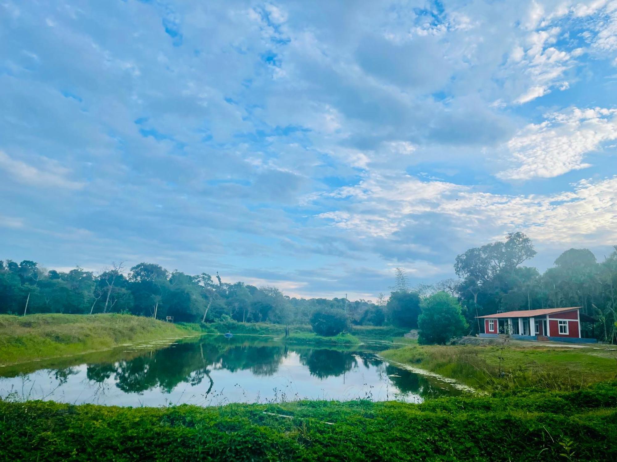 Lake Ripples - Farmstay & Camping Ponnampet Buitenkant foto