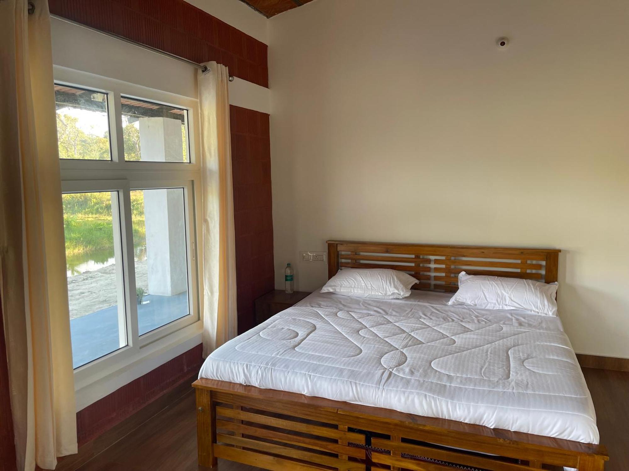 Lake Ripples - Farmstay & Camping Ponnampet Buitenkant foto